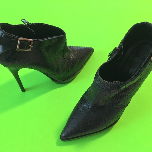 Burberry Blue Python Platform Ankle Boots, 39 - Picture 2 of 8